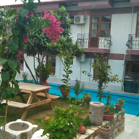 Sezgin Boutique 库萨达斯